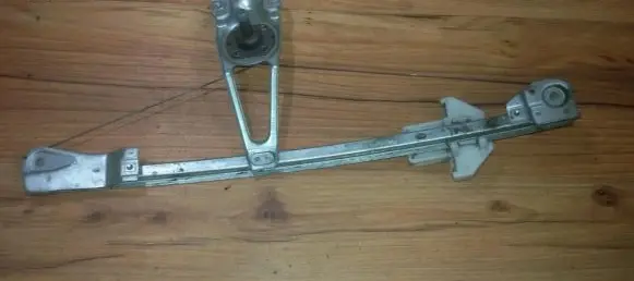 Volkswagen Polo III 6N 6N2 6NF Sliding door window regulator with motor