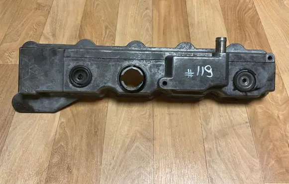 Mitsubishi Pajero Rocker cam cover 6082