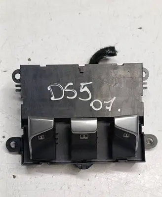 Multifunctional control switch/knob
