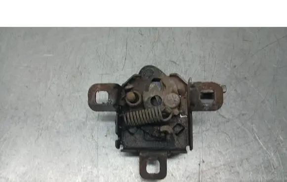 Engine bonnet/hood lock/catch