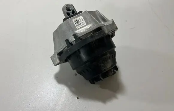 BMW X5 G05 Engine mount bracket 9846461