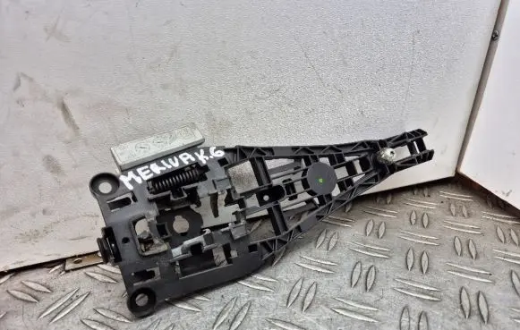 Opel Meriva B Rear door exterior handle/bracket 13271979 6051