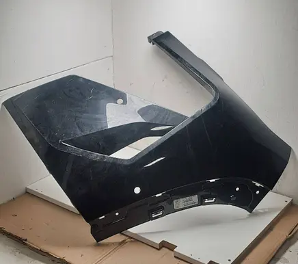 BMW XM Front bumper corner part panel trim 11867210