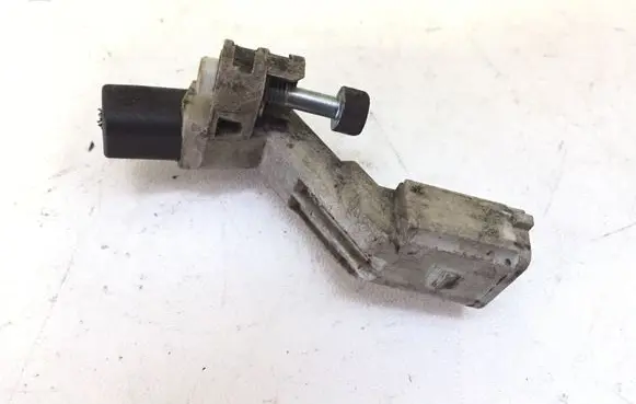 Volkswagen PASSAT B6 Crankshaft position sensor 03C906433A