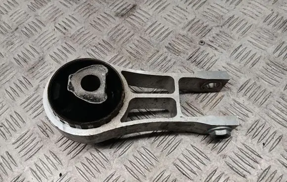Chrysler Pacifica Engine mount bracket 68485537AA