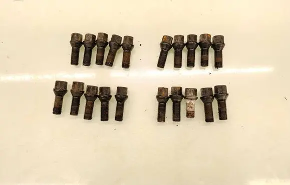 Audi A6 S6 C7 4G Nuts/bolts 