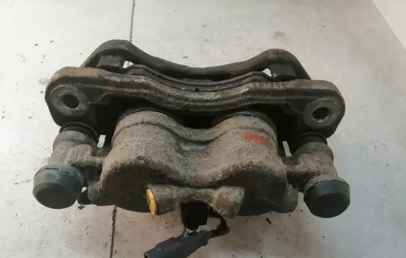 Iveco Daily 35.8 - 9 Rear brake caliper 591205