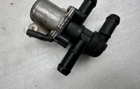 Volvo XC90 Electric auxiliary coolant/water pump 31338385