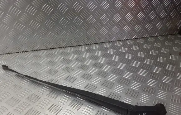 Toyota Corolla E140 E150 Front wiper blade arm