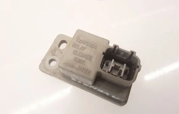 Toyota Avensis T250 Window wiper relay 8594205030
