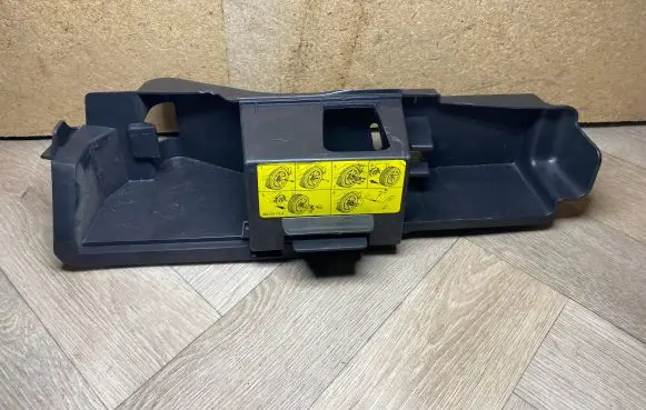 Audi A6 S6 C6 4F Tool box 4F0011215B