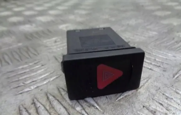Volkswagen PASSAT B5.5 Hazard light switch 1008990017