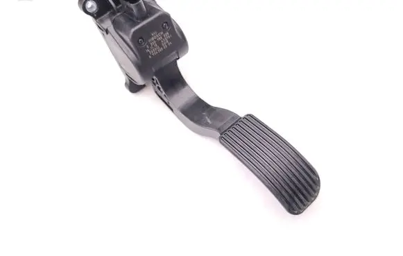 Mercedes-Benz Sprinter W906 Accelerator throttle pedal A9063000304 0280755025 ZGS013Q018