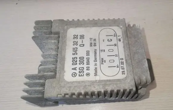 Mercedes-Benz A W168 Coolant fan relay A0255453232