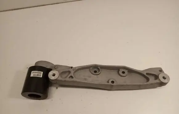 Volvo XC60 Rear differential/diff mount bracket 31492866