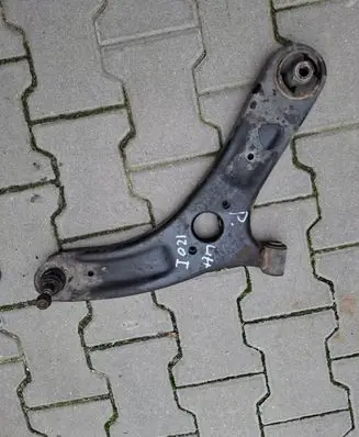 Hyundai i20 (PB PBT) Front lower control arm/wishbone