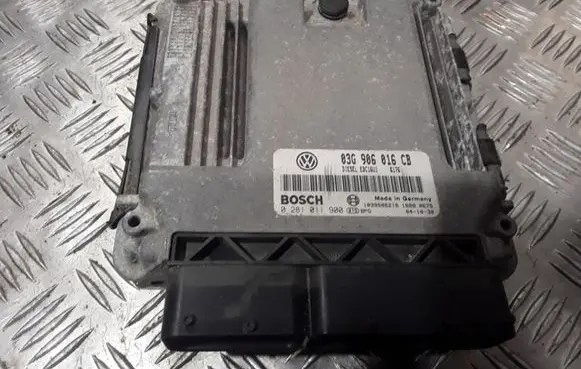 Volkswagen Golf V Engine control unit/module 03G906016CB 0281011900