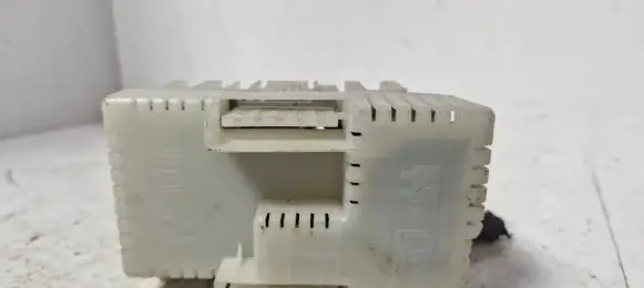 Ford Mondeo MK IV Fuse module 6g9t14k131