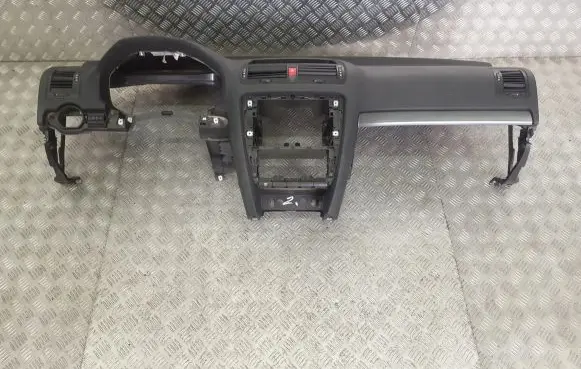 Skoda Octavia Mk2 (1Z) Dashboard