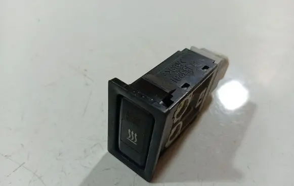 Toyota Avensis T250 Windscreen/window heater switch 1533370