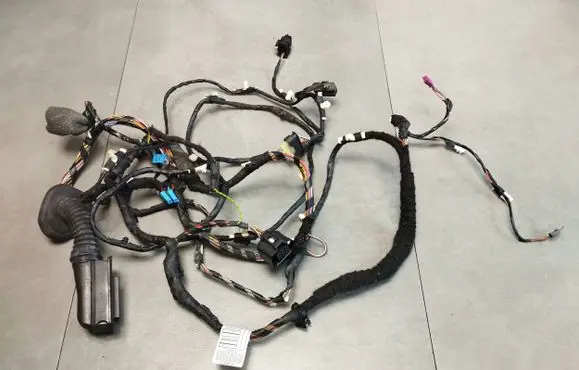 BMW 7 G11 G12 Front door wiring loom/harness boot 9425571 11107810 G243814