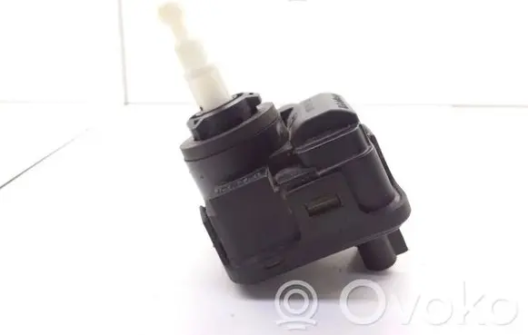 Opel Omega B1 Headlight level adjustment motor 90492832 00728230