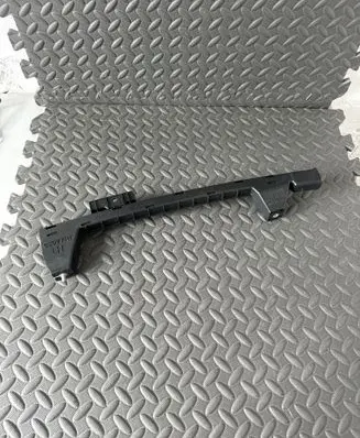 Buick Encore I Front door window/glass frame 42621051