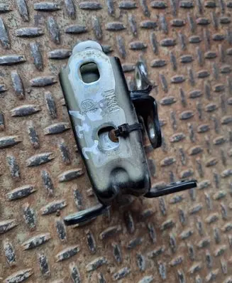 Rear door hinge set