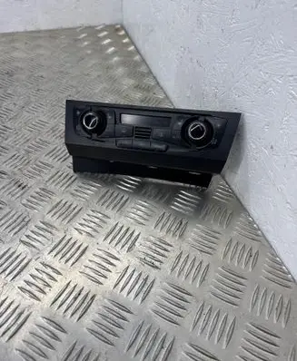 Audi A5 8T 8F Climate control unit 8T1820043F A2C53252469