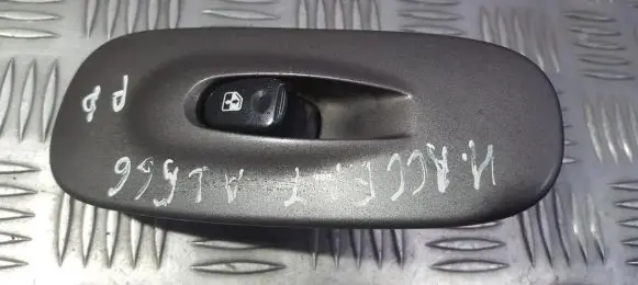 Hyundai Accent Electric window control switch 10917A