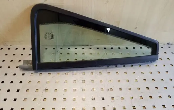 Rear vent window glass