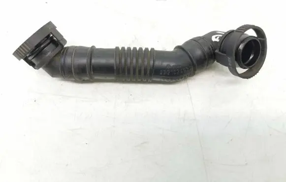 Volkswagen PASSAT B6 Breather hose/pipe 03G103493D VCD446232
