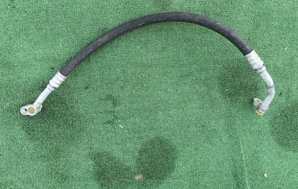 Audi A8 S8 D3 4E Air conditioning (A/C) pipe/hose 4E0260701T