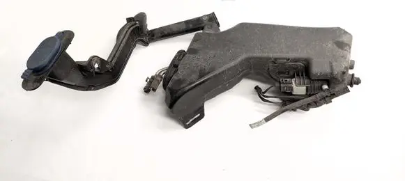Windshield washer fluid reservoir/tank