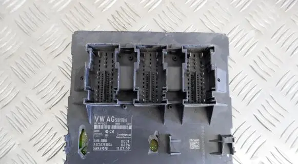 Volkswagen Tiguan Comfort/convenience module 5K0937084