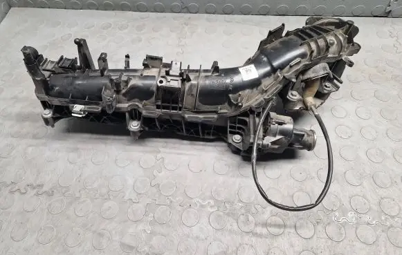 BMW 1 F20 F21 Intake manifold 8513655