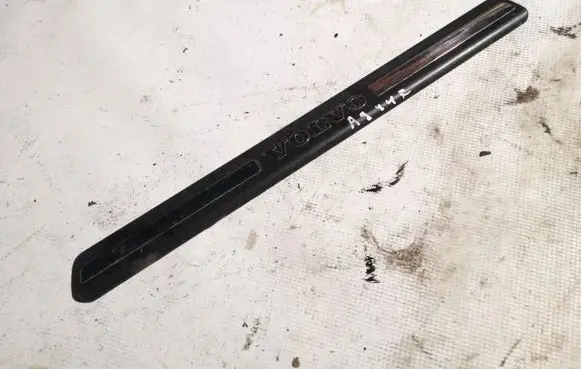 Volvo XC90 Front sill trim cover 8659960