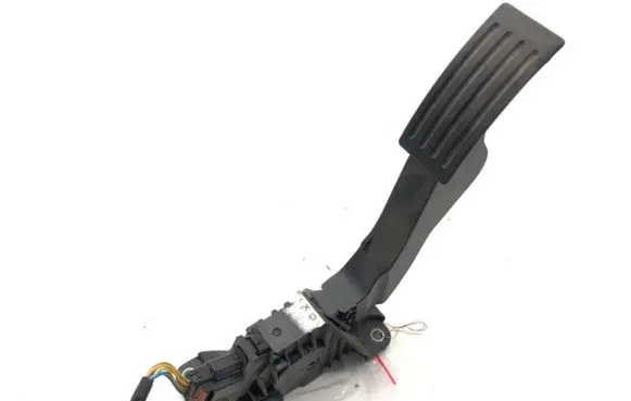 Ford Focus Accelerator throttle pedal JX619F836AC