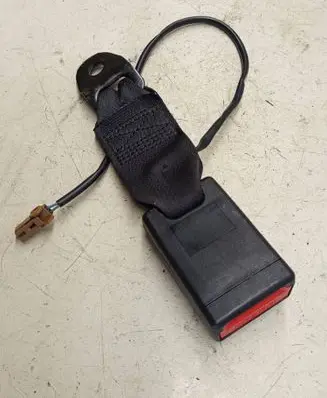 Nissan Qashqai+2 Middle seatbelt buckle (rear) 88832EY10C 684192