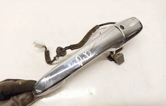 Mazda CX-7 Front door exterior handle Q8332