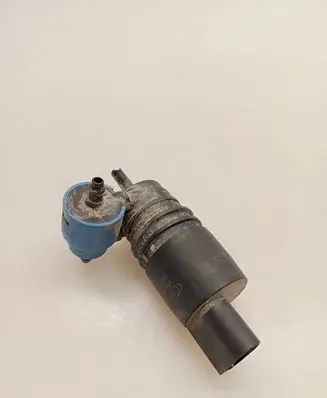 Volkswagen Caddy Windscreen/windshield washer pump 987085583 V10080204