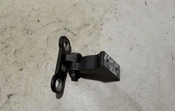 Volvo XC60 Rear door upper hinge 31468520
