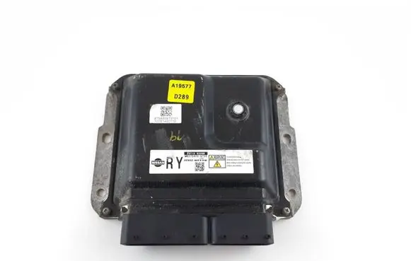 Nissan Navara Engine control unit/module 237105X05B MB275800-9735