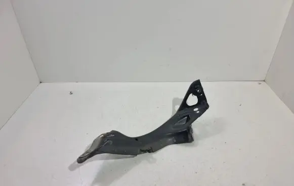 Audi A6 S6 C7 4G Fender mounting bracket 4G0821135A 4G0805815