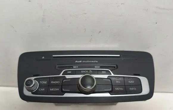 Audi Q3 8U Radio/CD/DVD/GPS head unit 8U1035192A