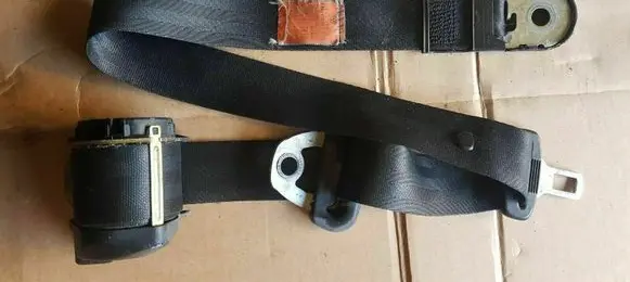 Volkswagen Golf I Front seatbelt 155857705D