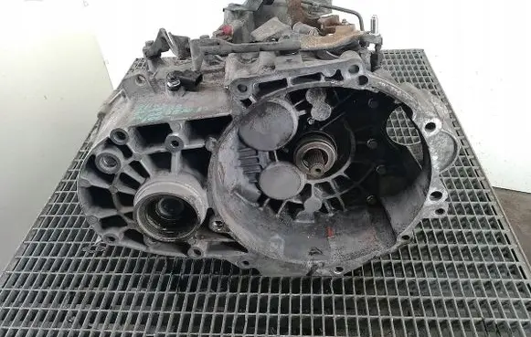 Manual 6 speed gearbox