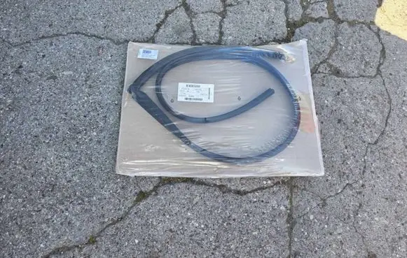 Skoda Karoq Rubber seal front door window/glass 57A839120