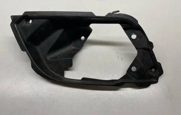 Mercedes-Benz ML W164 Fog light bracket 1648890414 A1648890414
