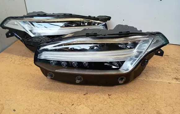 Volvo XC90 Headlights/headlamps set 31468912